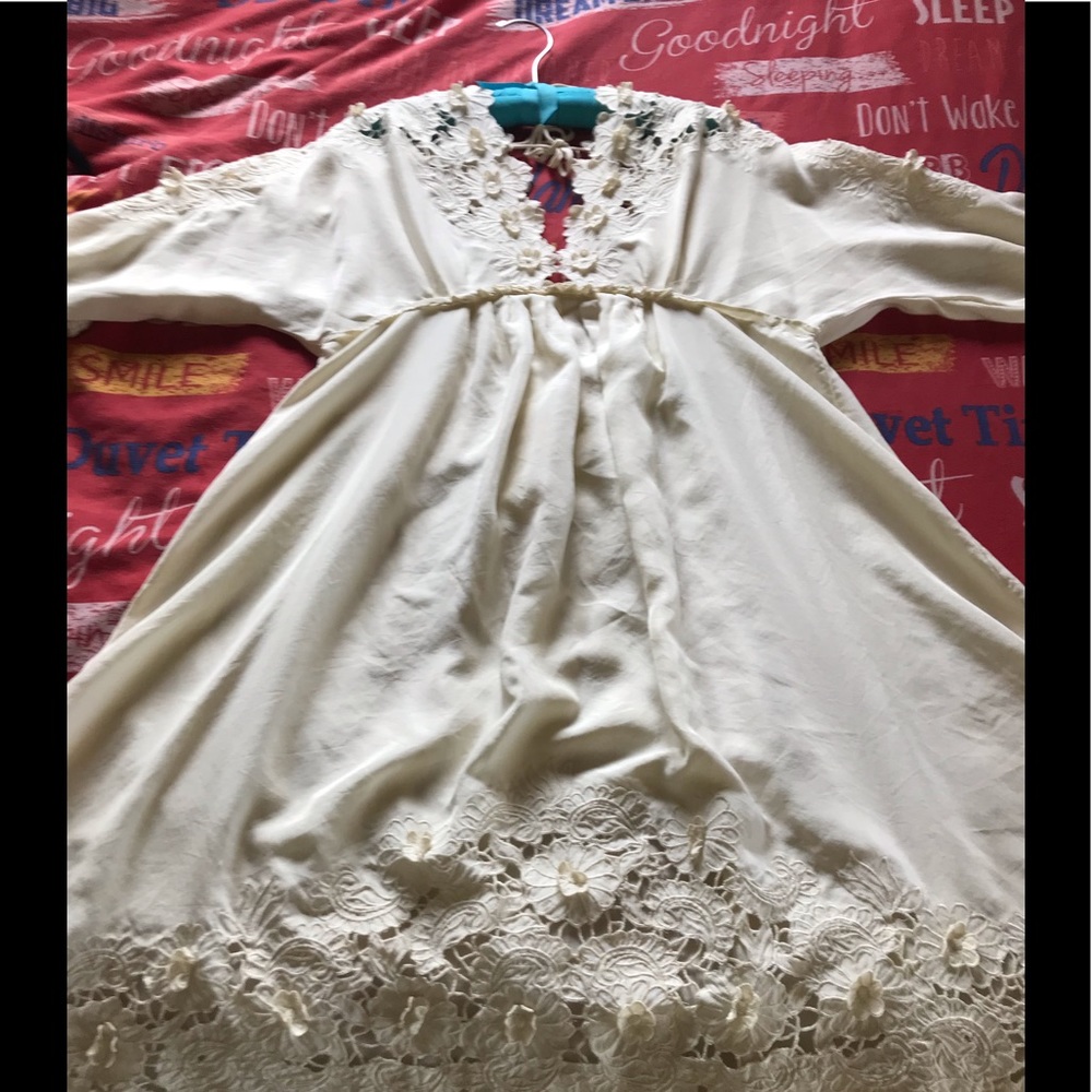 BCBGMaxAzria 100% silk Runway Boho Wedding Cream Floral Lace V-Neck dress M - Picture 5 of 15